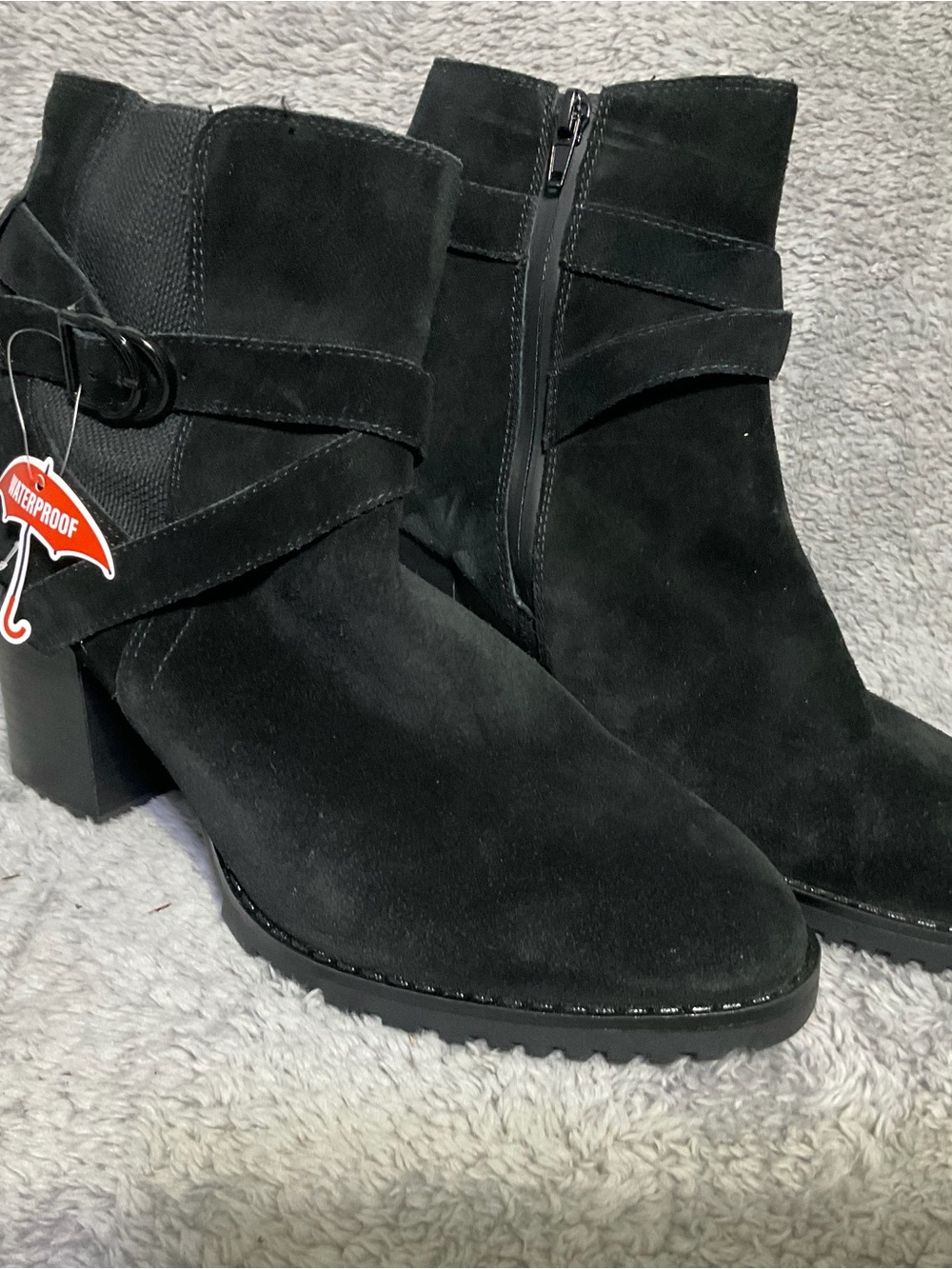 New Blondo Tamzin Waterproof Black Suede Ankle Boots Size US 9